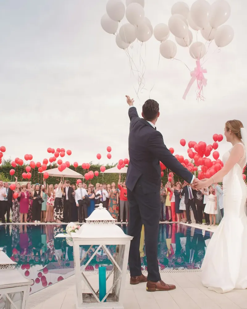 A wedding photo, the page this code opens